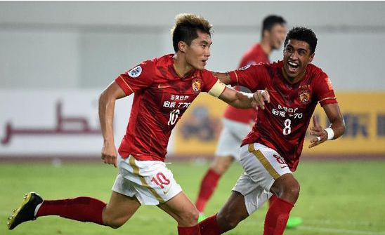 指挥比赛的 指挥比赛的